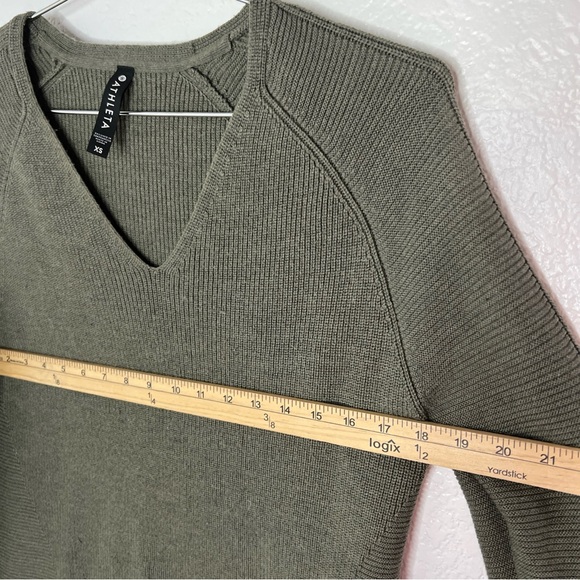 Athleta Hanover V Neck Olive Green/gray Sweater Merino Wool Blend XSRelaxed Fit - Picture 6 of 8